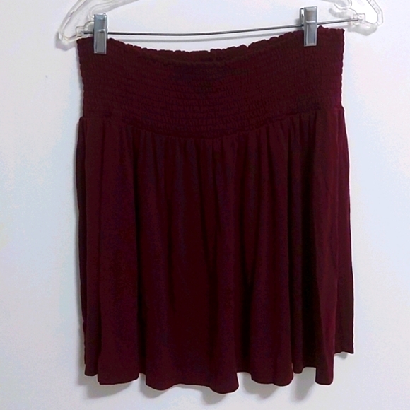 H&M Burgandy Skirt - Picture 3 of 9